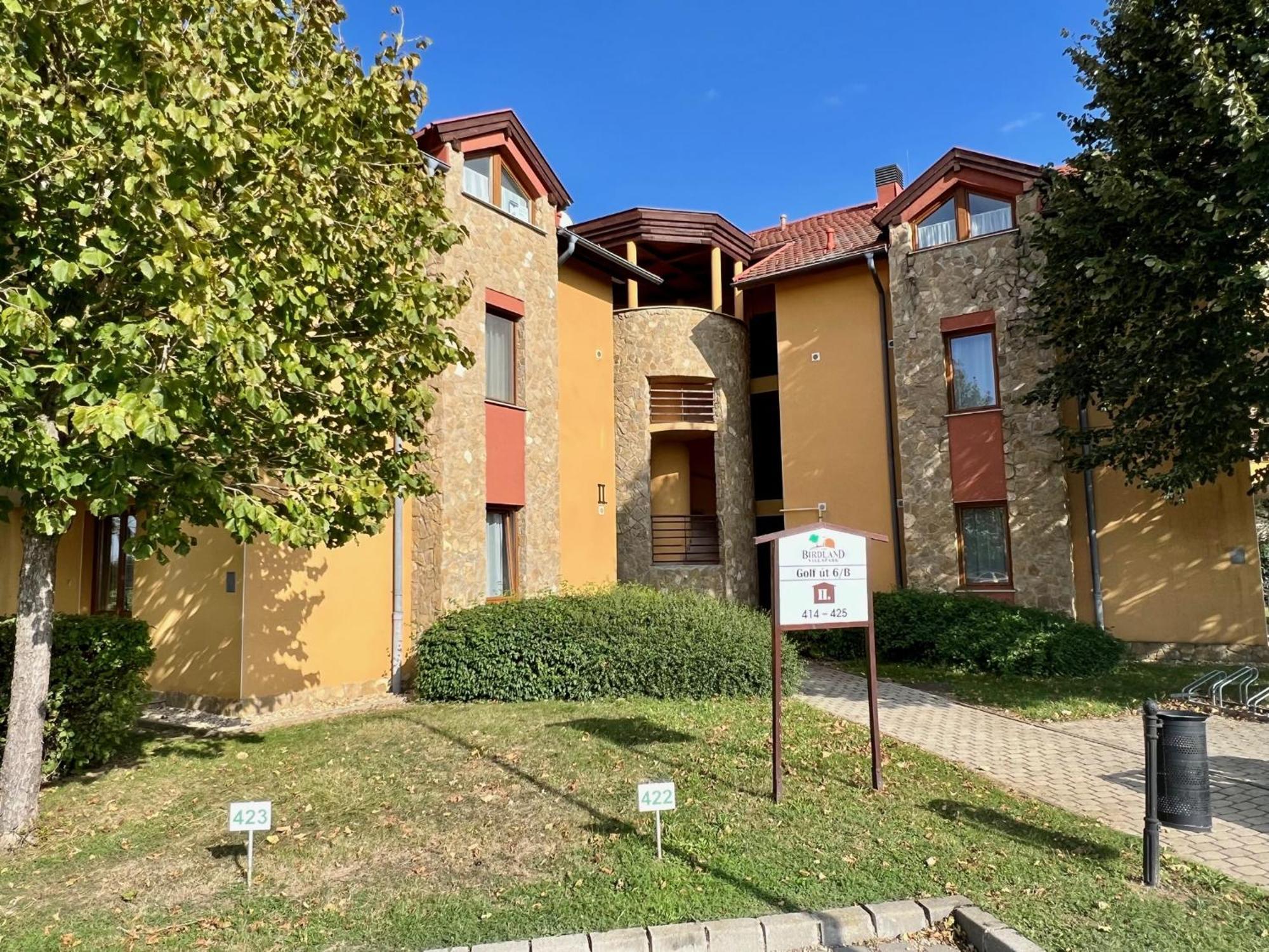 Luxus Golf Apartment Bük 外观 照片